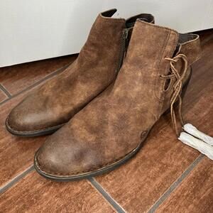 Born Monikah Rust Tobacco Distressed Size 6 F25926 Size 10 NWOB